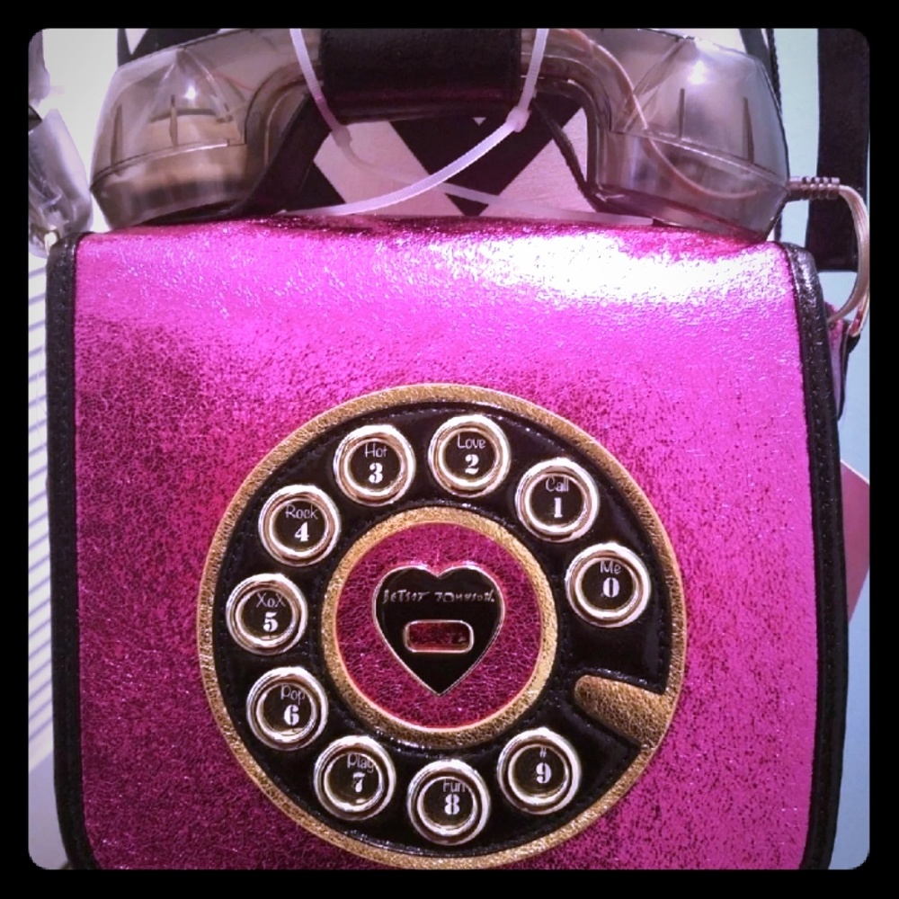 Betsey Johnson Phone crossbody NWT